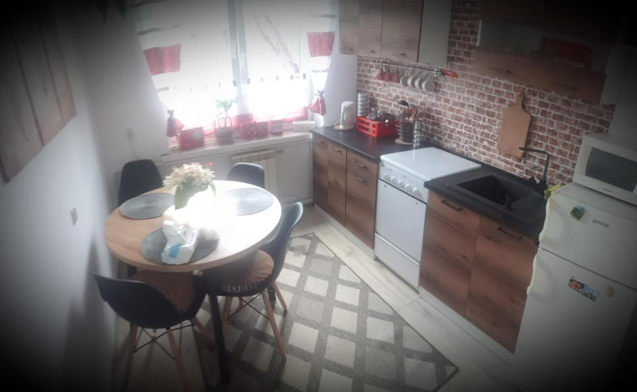 Apartament Wrzos Bieszczady Czarna  Exterior foto