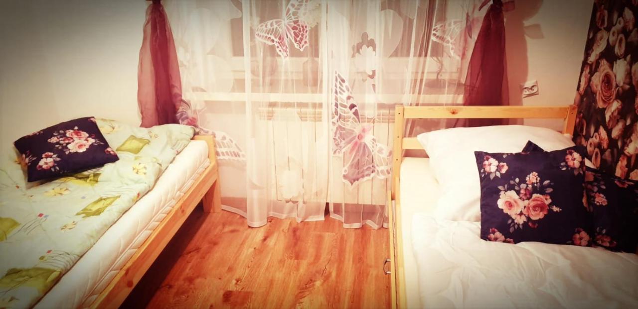 Apartament Wrzos Bieszczady Czarna  Exterior foto